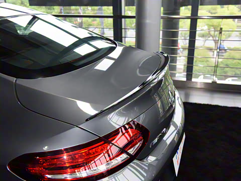 2021�� AMG C 63 ���ܳ�