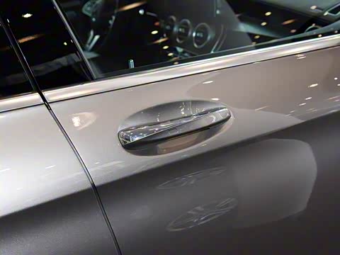 2020�� �Ŀ� GLC 300 L 4MATIC ������