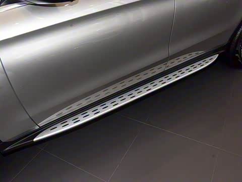 2020�� �Ŀ� GLC 300 L 4MATIC ������