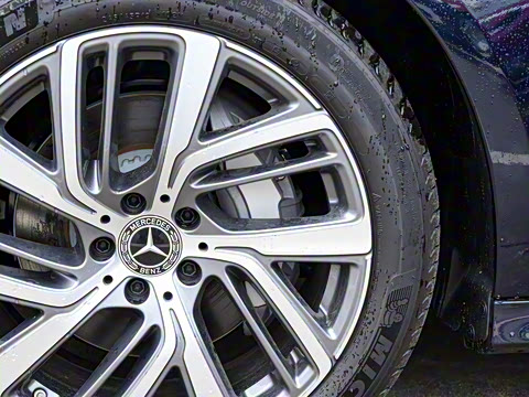 2025�� �Ŀ� E 300 L ʱ����