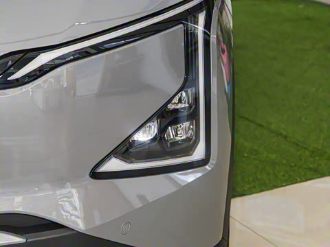 2025�� 530 Light