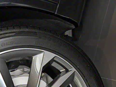 2020�� 55 TFSI quattro S line�˶���