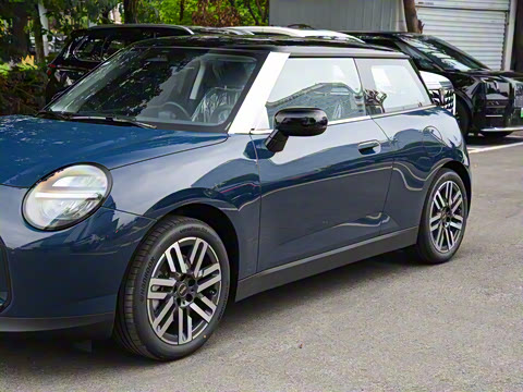 2025�� 456km COOPER E ������