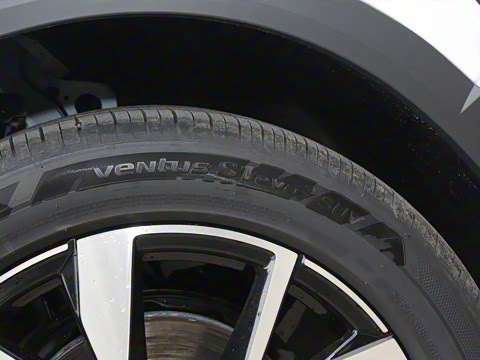 2025�� �Ŀ�� 300TSI DSG���������