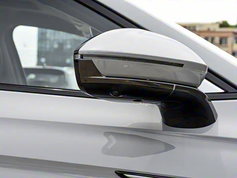 2025�� 2.0T �Զ���+