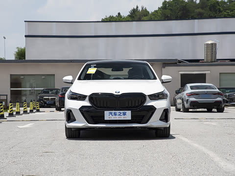 2025�� 525Li M�˶���װ