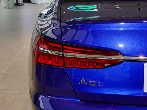 2021�� 40 TFSI ����������