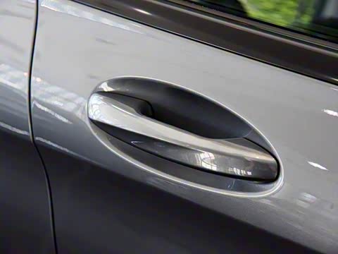 2020�� �Ŀ� C 260 �˶���