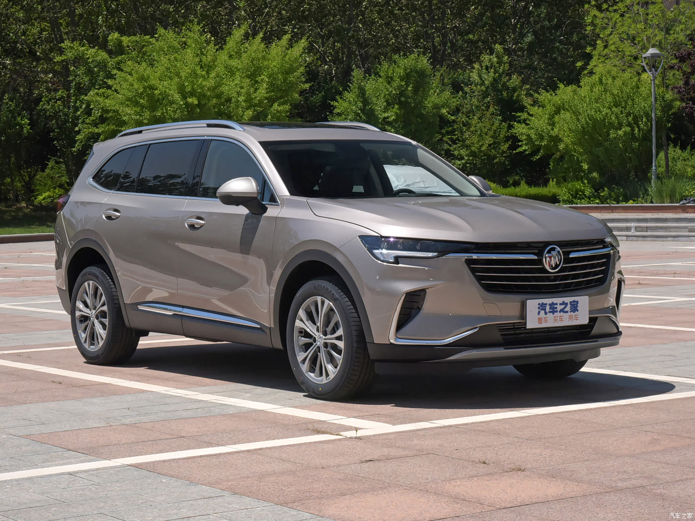 2021款昂科威plus652t七座豪华型