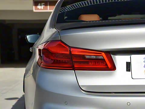 2019�� M5 ������