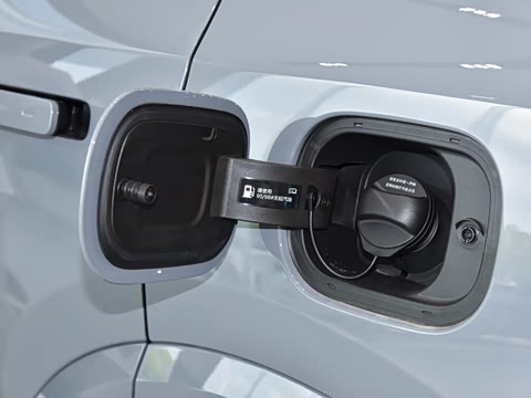 2025�� Pro ���ܻ��°�