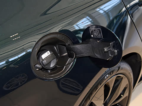 2021�� XFL 2.0T P300 �����콢�˶���