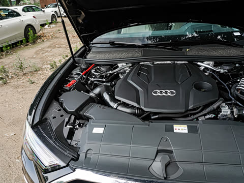 2025�� �Ŀ� 55 TFSI quattro �콢������