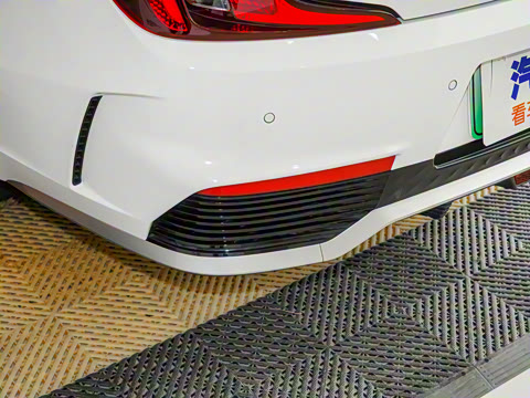 2021�� LUX����