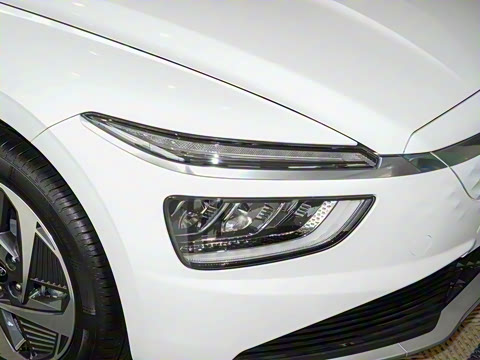 2021�� LUX����