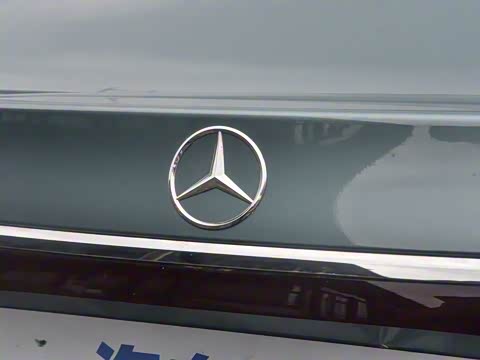 2025�� �Ŀ� E 300 L ʱ���˶���