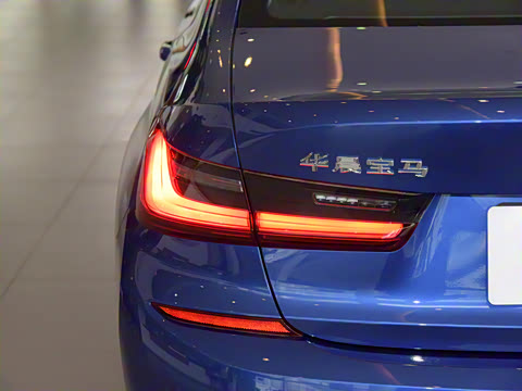 2021�� �Ŀ�� 320Li M�˶���װ