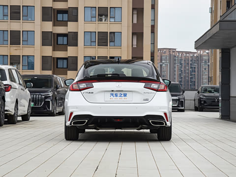 2025�� HATCHBACK 240TURBO �ֶ��ھ���