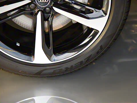 2021�� 55 TFSI quattro S line�˶���