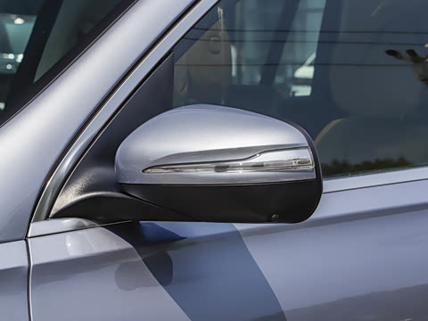 2025�� GLS 450 4MATIC ������