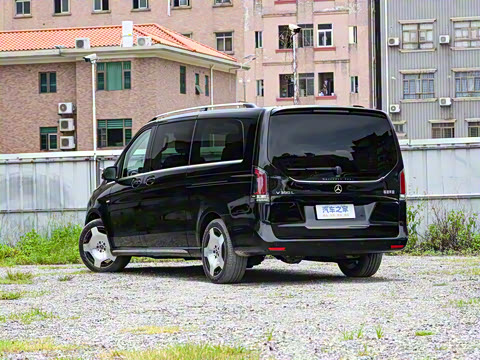 2025�� V 300 L ����������