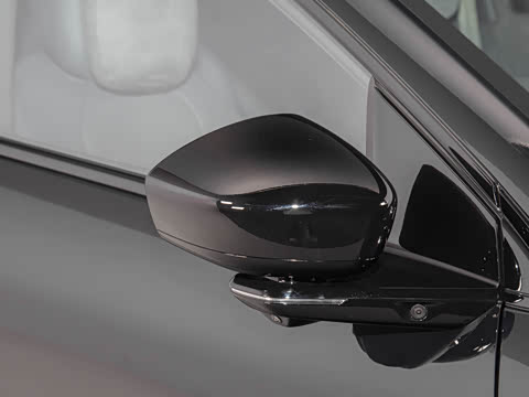 2025�� 702 �������� Ultra