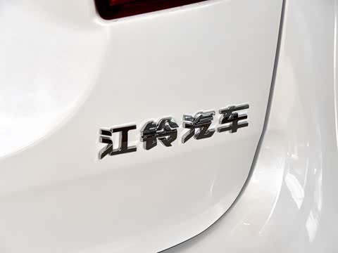 2017�� 2.0T �ֶ��������ͺ����촰��5��