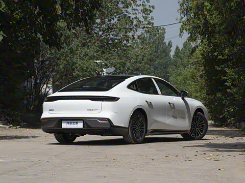 2025�� 130km EM-i ������