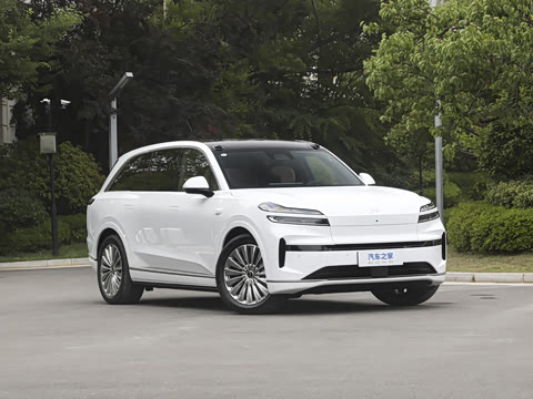 2025�� Ultra ������