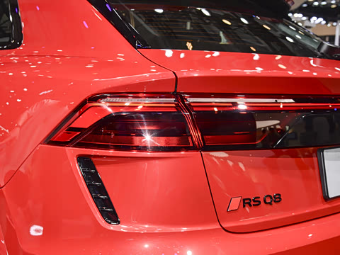 2025�� RS Q8 4.0T performance