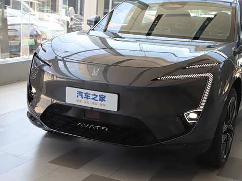 2025�� �Ŀ� Max ���̰�