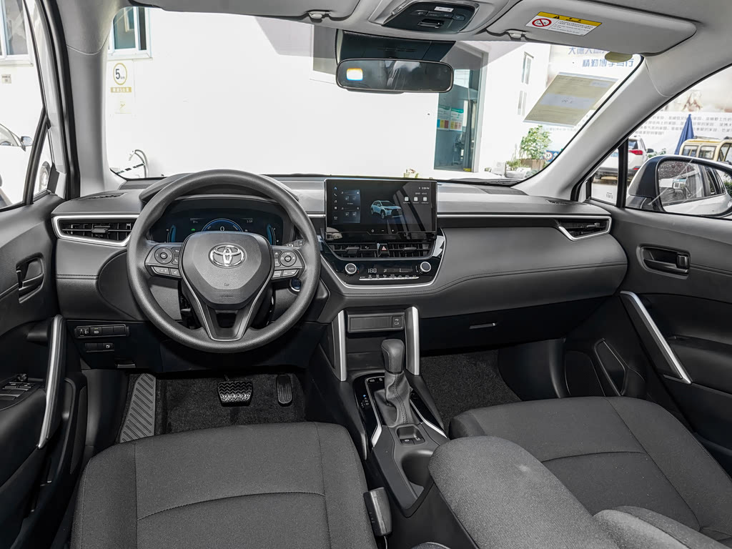 Toyota Corolla Cross I, Внедорожник 5 дв.: фото поколения