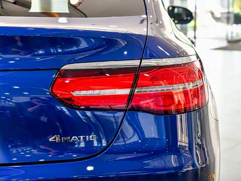2018�� GLC 260 4MATIC ����SUV