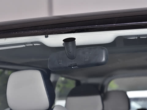 2025�� 2.0L �ֶ�������CNG 7��