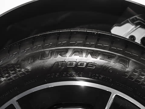 2025�� �Ŀ� GLC 260 L 4MATIC ������