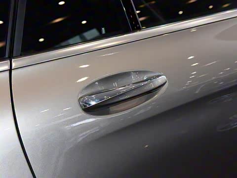 2020�� �Ŀ� GLC 300 L 4MATIC ������