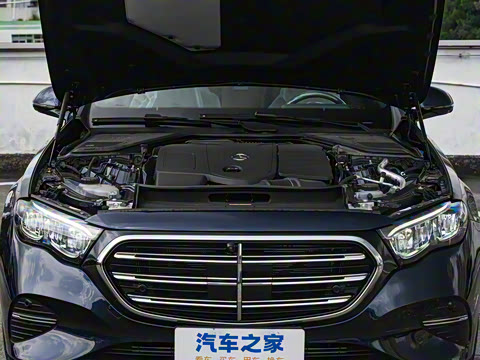 2025�� �Ŀ� E 300 L ʱ����