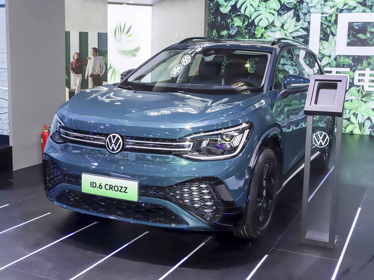 Volkswagen ID.6 CROZZ
