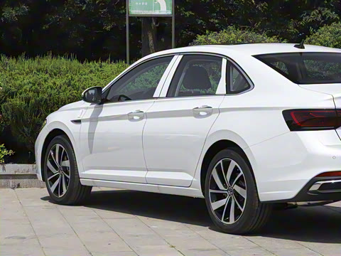 2025�� �Ŀ�� 300TSI DSG׿Խ��