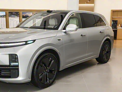 2025�� Ultra ���ܻ��°�