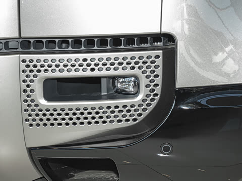 2025�� 110 3.0T P400 X-Dynamic HSE