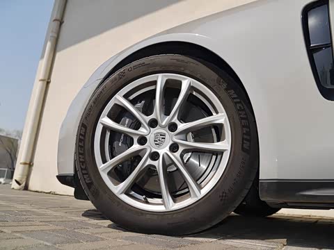 2017�� Panamera 4 Sport Turismo 3.0T