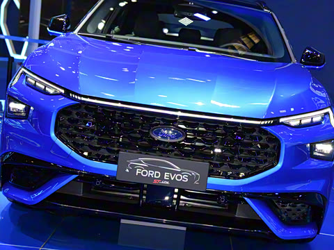 2022�� EcoBoost 245 ST-Line