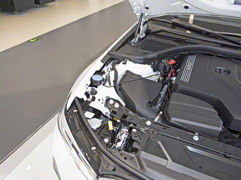 2021�� �Ŀ�� 320Li M�˶���װ