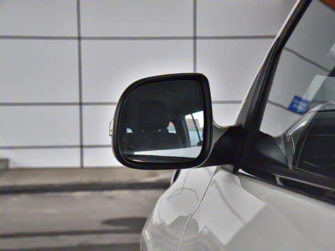 2023�� 4.6L V8 �캽��