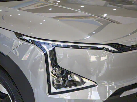 2025�� 530 Light