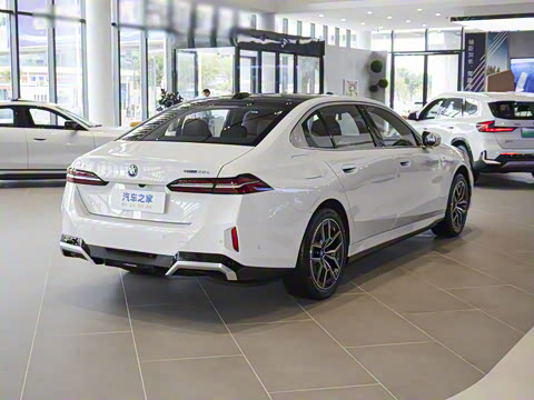 2025�� eDrive 35L M�˶���װ