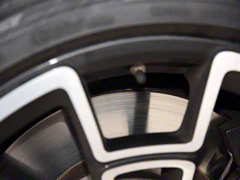 2017�� 6.6T Black Badge Edition