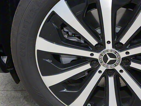 2025�� GLB 220 ʱ����