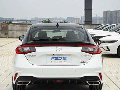 2025�� HATCHBACK 240TURBO �ֶ��ھ���